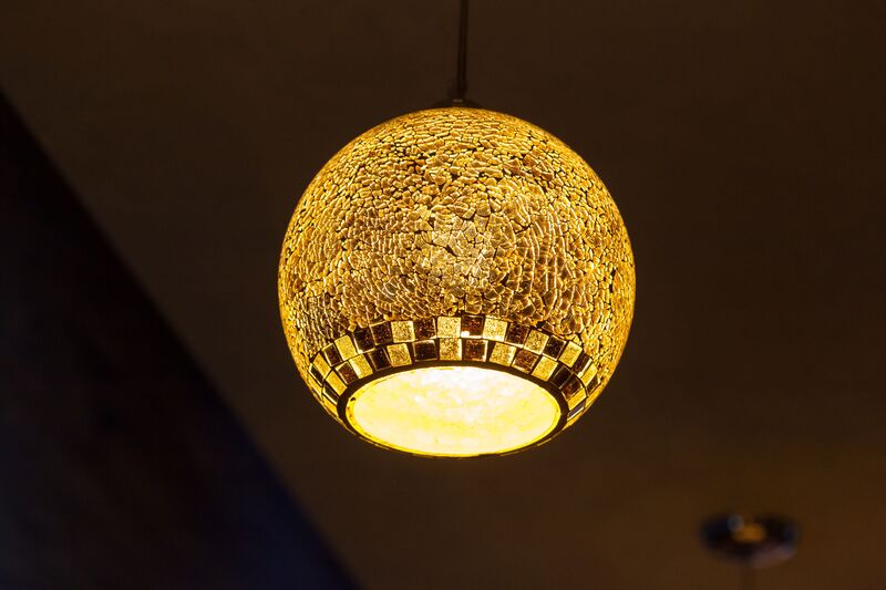 suspension-doree